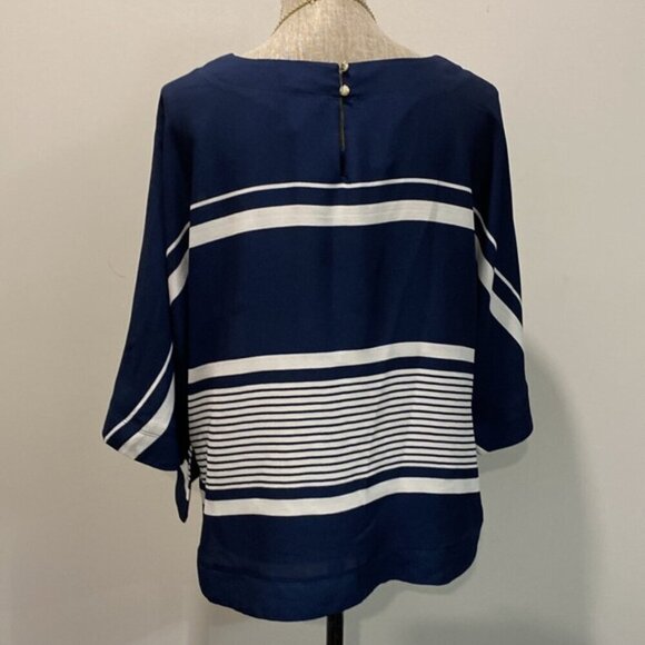 Vince Camuto Blue Stripe Flowy Top Size Medium - Picture 8 of 14